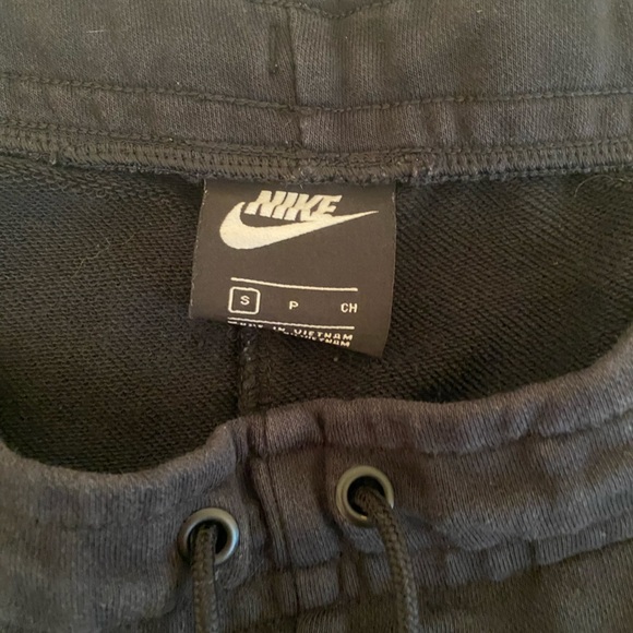 Nike black sweatshort - Picture 6 of 6